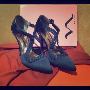 Nina navy evening heels